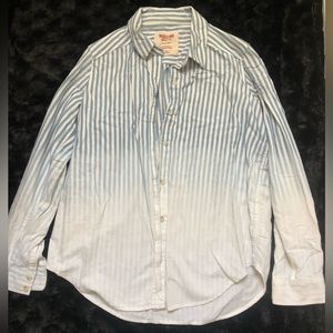 Ombré button down shirt. Size M. Brand: Mossimo Supply CO.